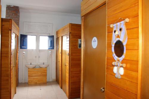 Holidays Hostel Arequipa的一间浴室