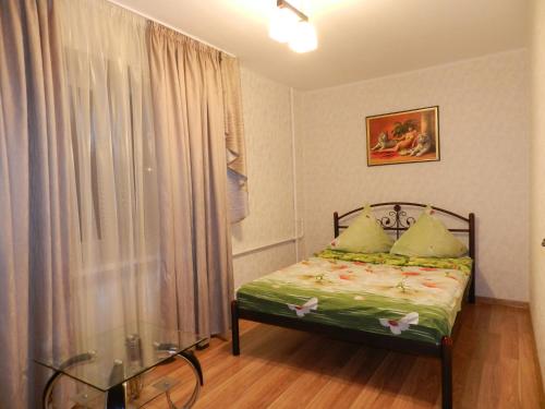 2-room Apartment on Nezalezhnoi Ukrainy Street 59, by GrandHome客房内的一张或多张床位