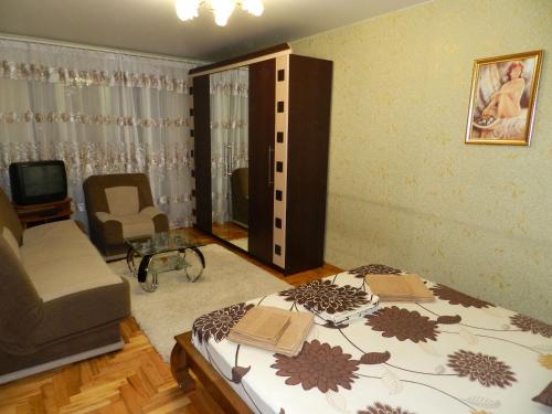1-room Apartment on Poshtova Street 169, by GrandHome客房内的一张或多张床位