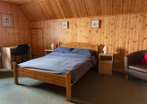 Gairloch Sands Youth Hostel客房内的一张或多张床位