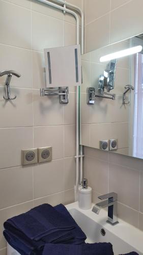 Bernardo 42 Galande的一间浴室