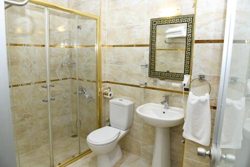 格兰特乌米特酒店的一间浴室