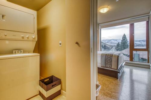 Chelan Resort Suites: Water Sunset (#303)平面图