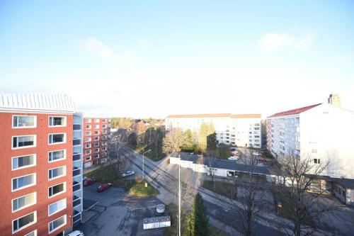 图尔库Rental Apartment Patterihaka Suomen Vuokramajoitus Oy的城市空中景观和建筑