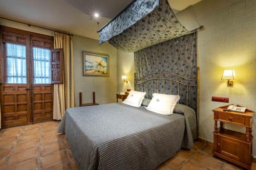 Hotel Retiro del Maestre客房内的一张或多张床位