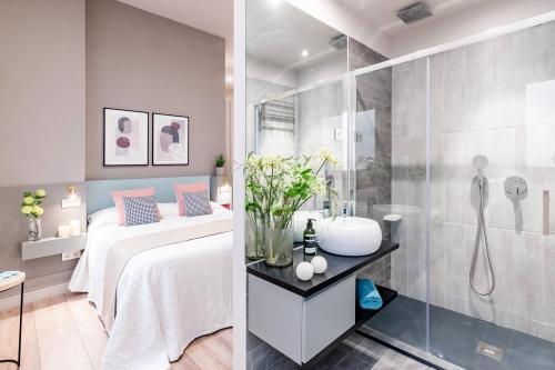 Sagasta Suites Luxury Apartments的一间浴室