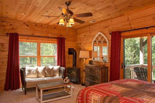 Lazy Bear Lodge的休息区