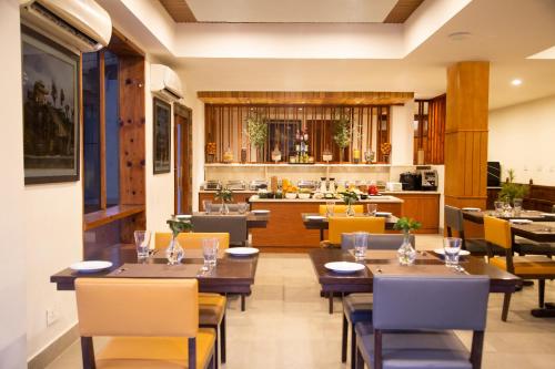 Lemon Tree Hotel, Thimphu餐厅或其他用餐的地方