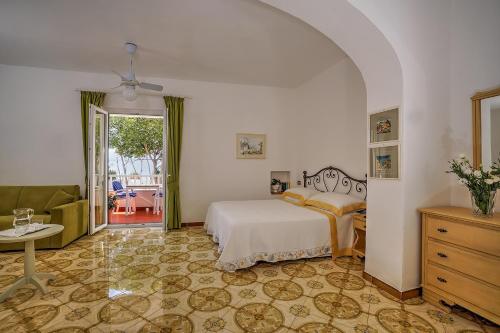 Hotel Villa Maria客房内的一张或多张床位