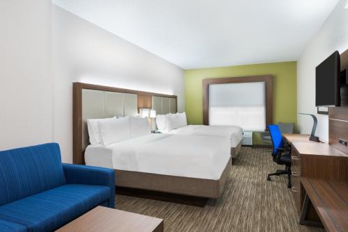哥伦布机场东乡村旅馆客房内的一张或多张床位