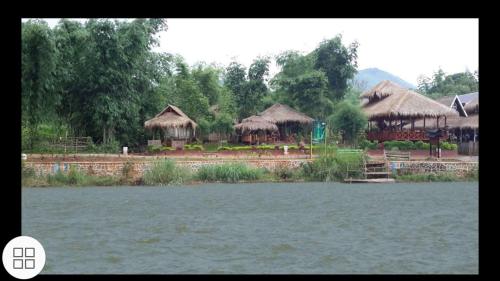 Bamboo Forest River View Hostel