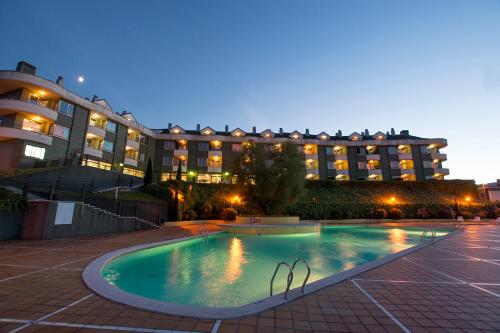 Playas de Liencres - Hotel & Apartamentos内部或周边的泳池