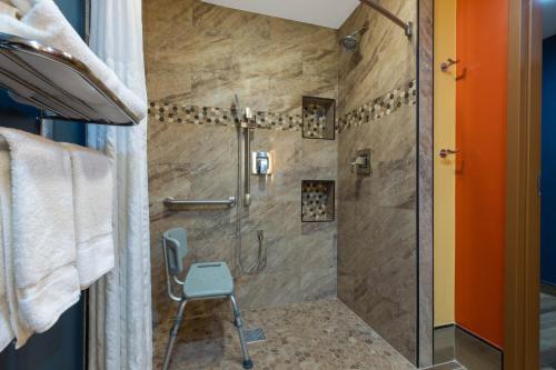Hotel Vinea Healdsburg的一间浴室