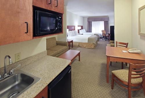 派恩布拉夫Holiday Inn Express & Suites Pine Bluff/Pines Mall, an IHG Hotel的相册照片