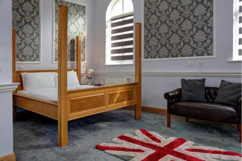 SK Baylis House Hotel客房内的一张或多张床位