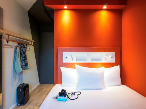 宜必思经济型酒店鹿特丹海牙机场店客房内的一张或多张床位