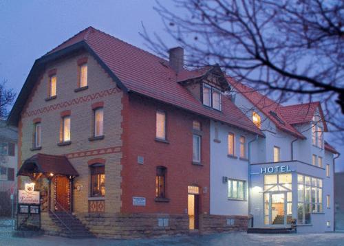 雷宁根Hotel Zur Eisenbahn的相册照片