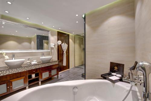 多纳泰罗酒店的一间浴室