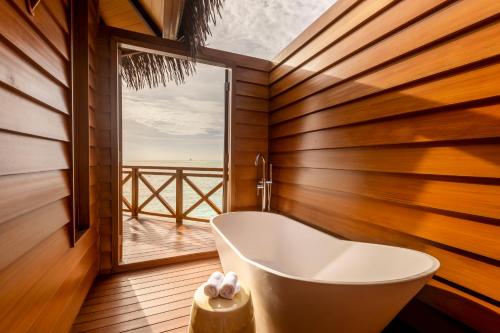 Mercure Maldives Kooddoo Adults-Only Resort平面图