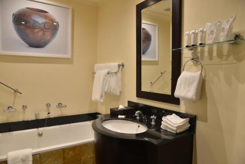 库瓦马里汀洛奇酒店的一间浴室