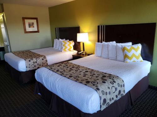 瓦列霍SureStay Hotel by Best Western Vallejo Napa Valley的相册照片