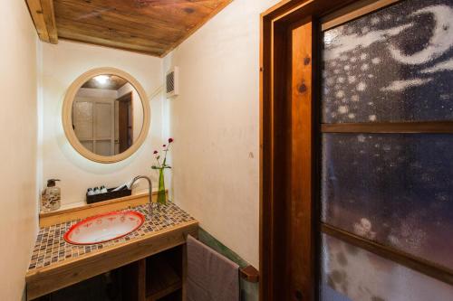 kominka villa Awa 淡的一间浴室