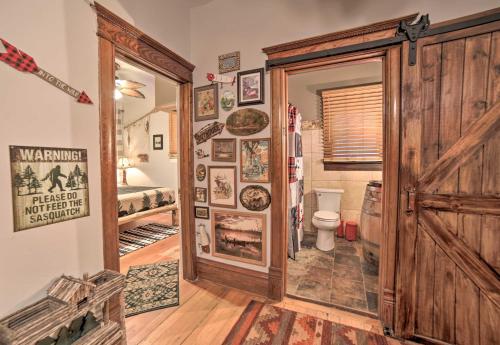 斯特金贝One-of-a-Kind Rustic Retreat in Dtwn Sturgeon Bay!的相册照片