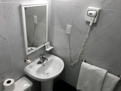 Hotel Oriente的一间浴室