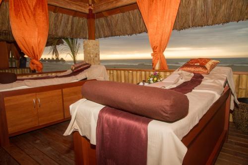 Royal Decameron Punta Sal - ALL INCLUSIVE客房内的一张或多张床位