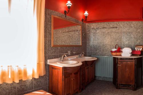 伊利安酒店的一间浴室