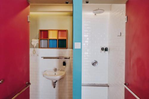 卡拉卡拉酒店 的一间浴室
