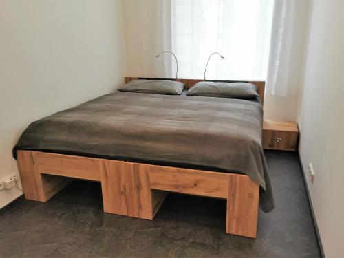 FEWO am Neuen Dom客房内的一张或多张床位