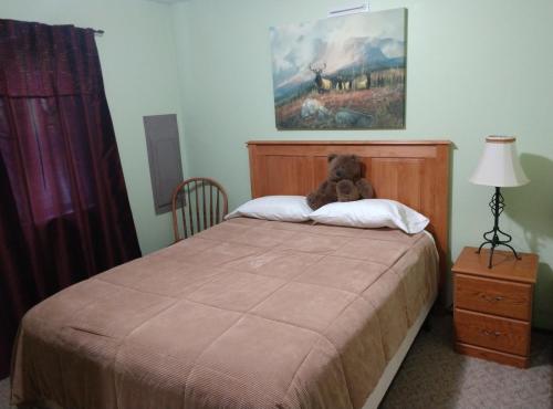 Hall Creek Cabin客房内的一张或多张床位