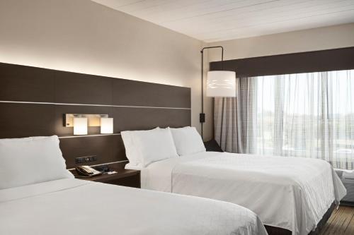 迈尔斯堡Holiday Inn Express Hotel & Suites Fort Myers East - The Forum, an IHG Hotel的相册照片
