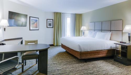 莱克维尔Candlewood Suites Lakeville I-35, an IHG Hotel的相册照片