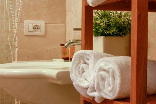 马瑟利亚伊奥佐司卡诺酒店的一间浴室