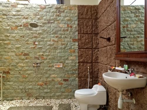 巴厘岛尼吧纳度假酒店的一间浴室