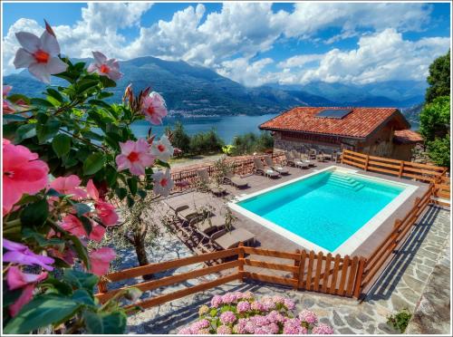 贝拉诺Fantastica Casa Poppo的湖景别墅 - 带游泳池