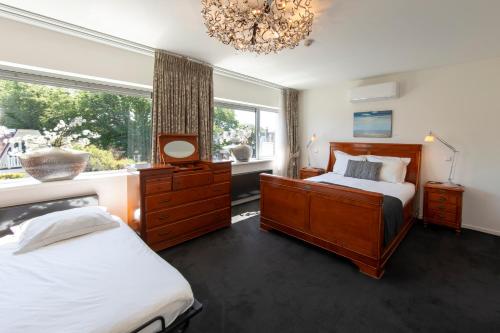 Hotel La Rosa Amsterdam Beach客房内的一张或多张床位