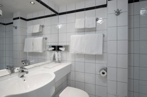 索恩莫德峡谷酒店的一间浴室