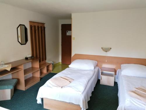 Hotel Spojar客房内的一张或多张床位