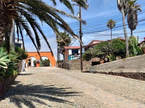 罗萨里托Rosarito Beach House Sleeps 14 & Steps to Sandy Beach Mins to Downtown的相册照片