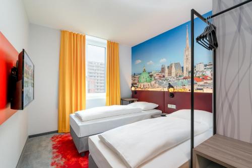 维也纳Campanile Vienna South的市景客房 - 带2张床
