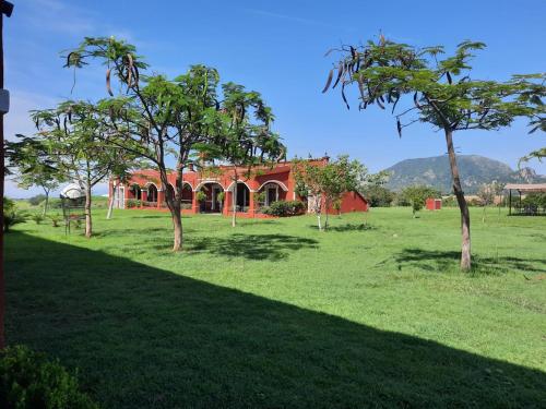 Hacienda Santa Clara, Morelos, Tenango, Jantetelco外面的花园