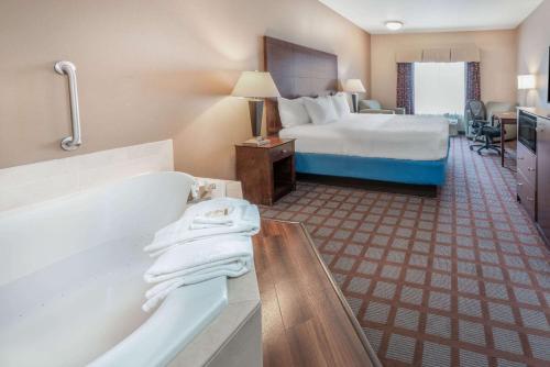 酒店拉琴塔旅馆及酒店博兹曼酒店客房内的一张或多张床位