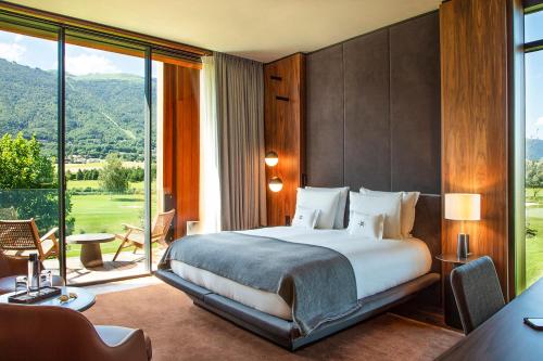 Jiva Hill Resort - Genève客房内的一张或多张床位