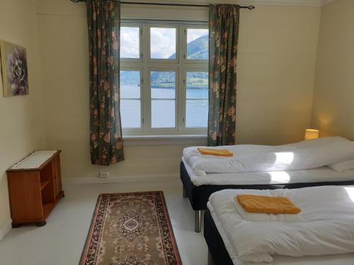 Irenegarden - Fjord view holiday home客房内的一张或多张床位