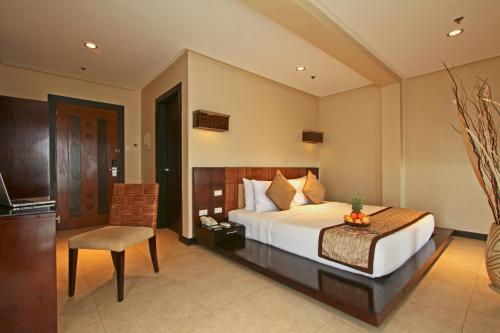 两季长滩岛度假酒店客房内的一张或多张床位