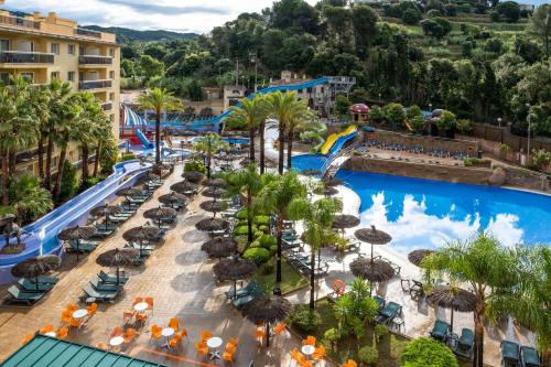 Hotel Rosamar Garden Resort 4*内部或周边泳池景观