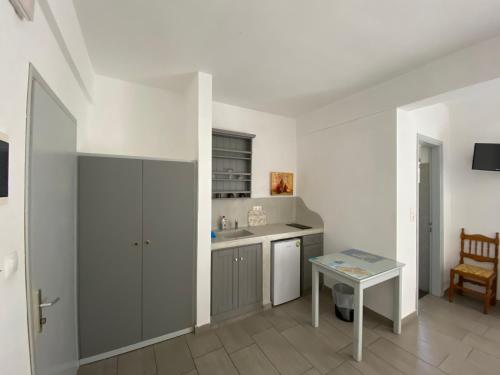 迈洛波塔斯深蓝客房和公寓公寓式酒店的相册照片